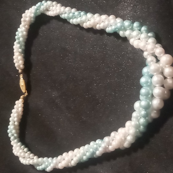 Vintage Layered & twisted blue & White faux pearl collar necklace 16 in long - Picture 1 of 4